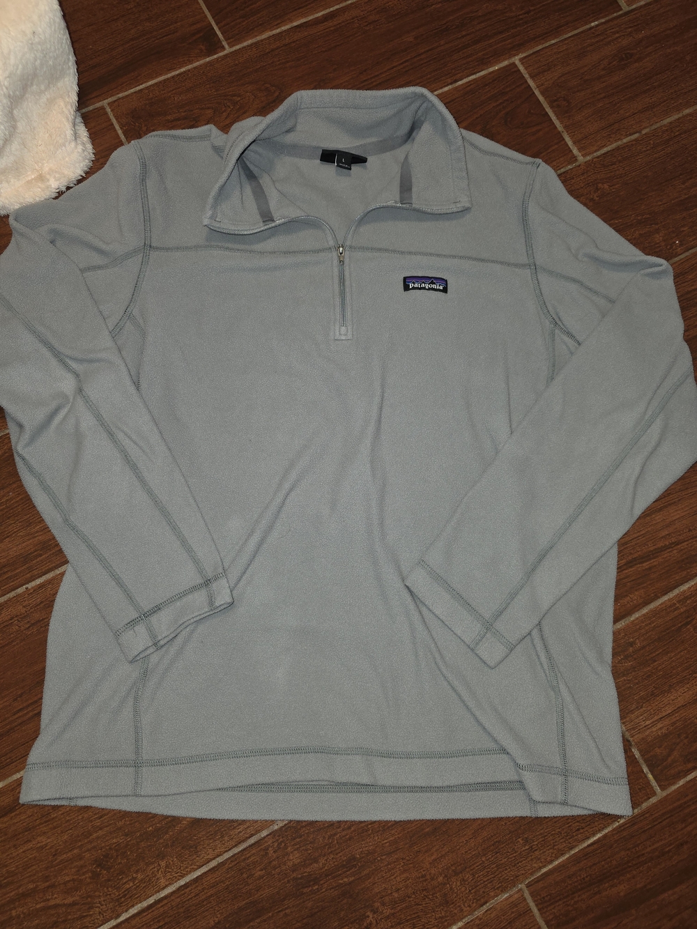 Patagonia Light Gray Quarter-Zip Fleece Pullover